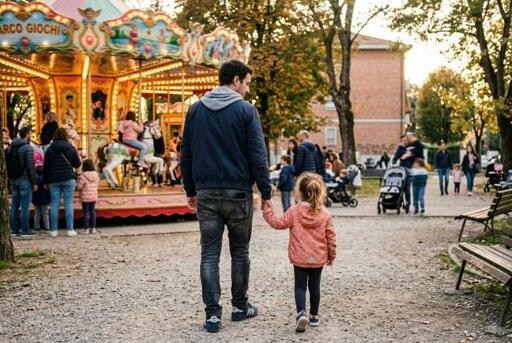 Negli USA, i papà passano Otto ore a settimana coi figli, in Italia sono 9,8 ore, contro le due ore e mezzo dei loro nonni nel 1965. Un dato più che triplicato nel giro di due generazioni.

Da dove arriva questa trasformazione? Due modelli matematici provano a rispondere risalendo a centinaia di migliaia di anni fa, fino a una mossa partita dai maschi più deboli del gruppo e completata dalle femmine che hanno fatto una scelta.

https://www.futuroprossimo.it/2026/06/monogamia-maschile-il-puzzle-evolutivo-che-ci-ha-cambiati/

#evoluzione #scienza #famiglia #societa #genitori